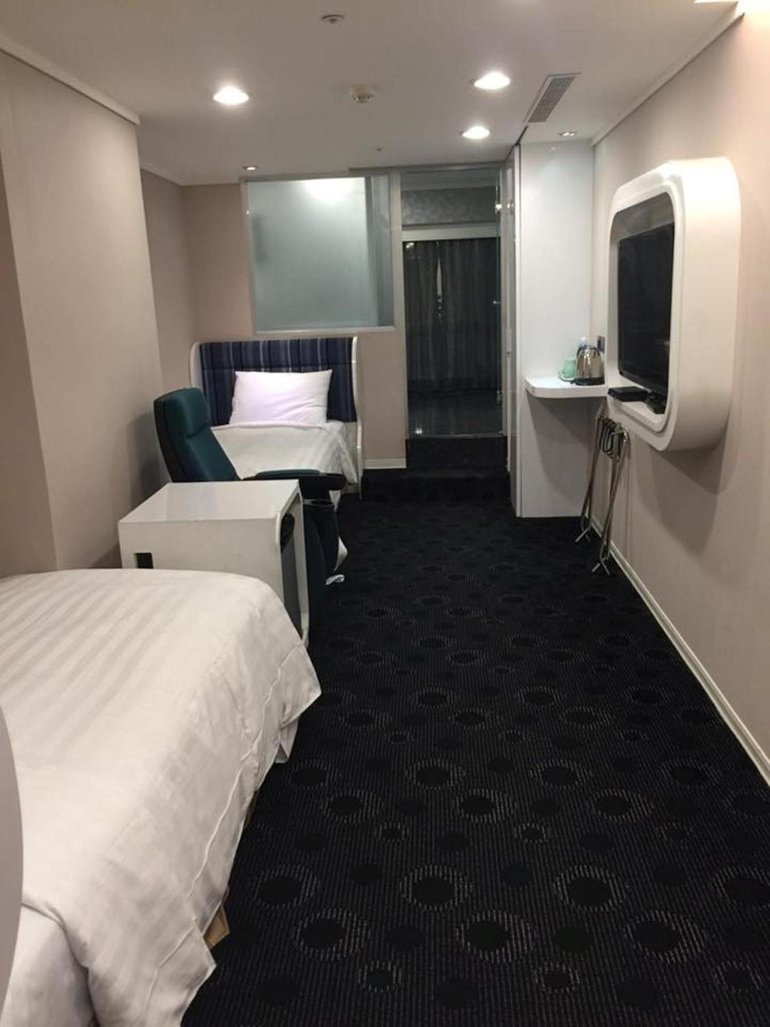 Ximen Airline Hotel Tajpej Buitenkant foto
