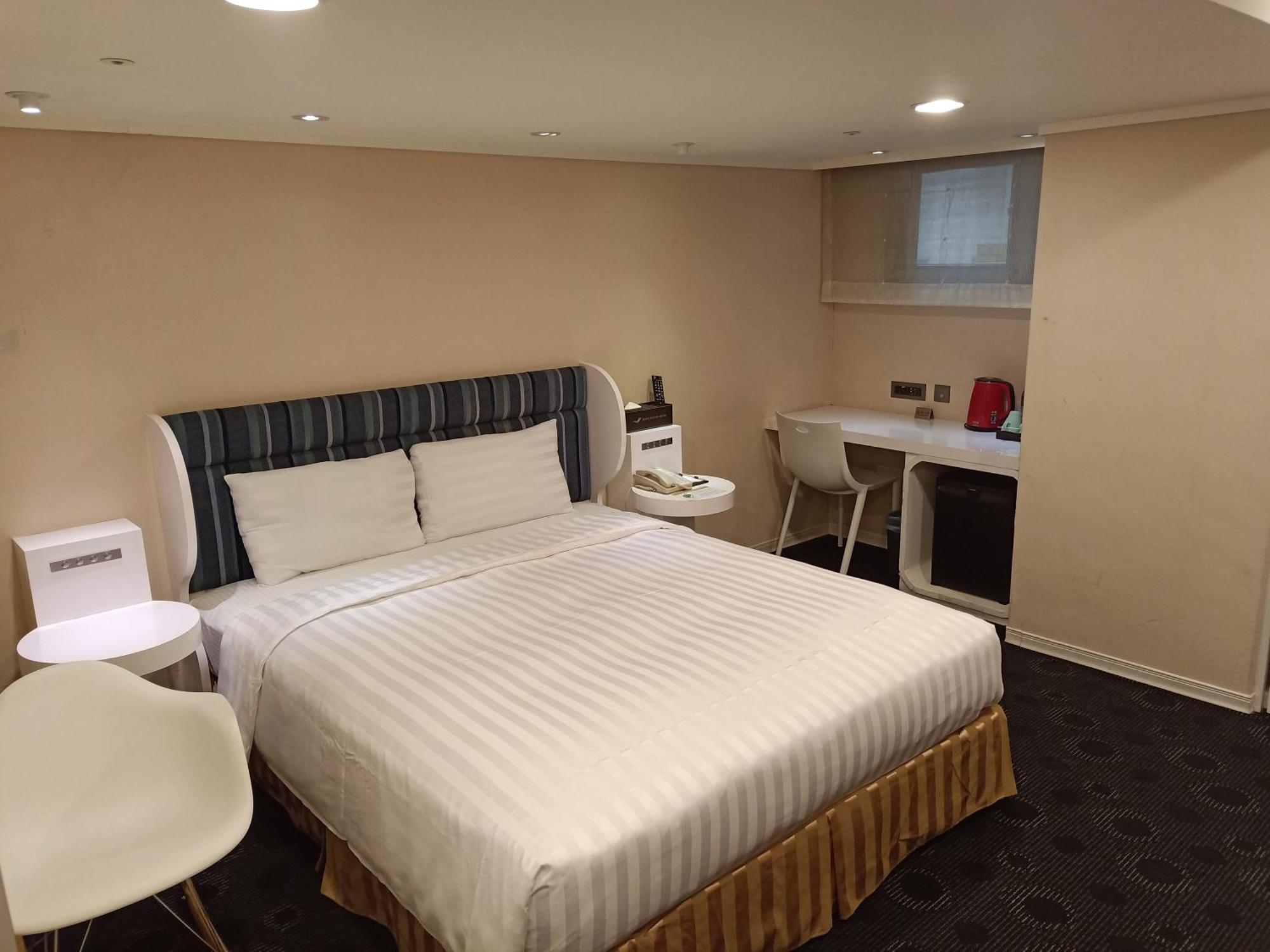 Ximen Airline Hotel Tajpej Buitenkant foto
