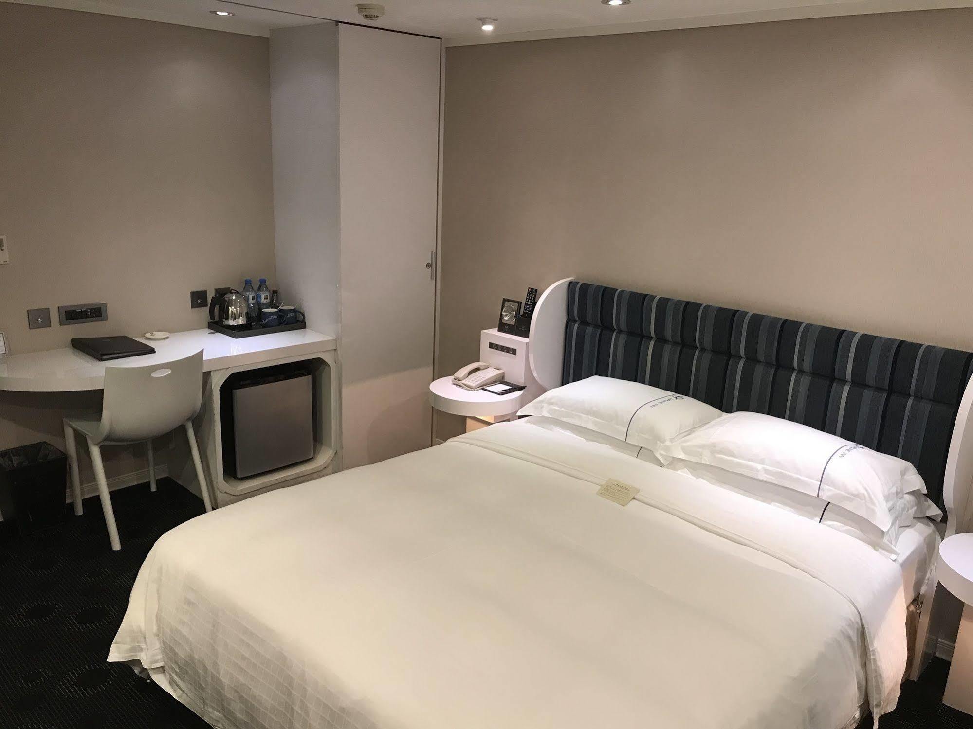 Ximen Airline Hotel Tajpej Buitenkant foto