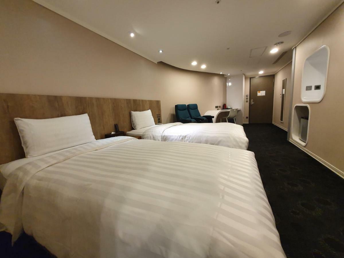 Ximen Airline Hotel Tajpej Buitenkant foto